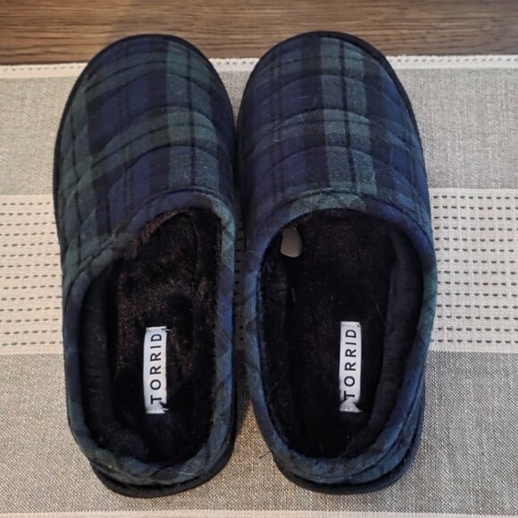 NWOT Torrid Size 9.5W Slippers - Picture 1 of 4